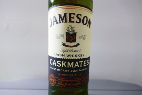 「ジェイムソン・カスクメイツ」本来の飲みやすさそのままでスタウトの甘みを感じるウイスキー