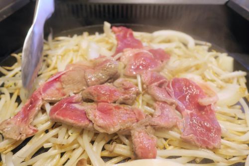 札幌・サッポロビール園「ガーデングリル」でジンギスカンランチ&ビール!