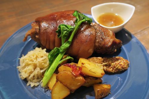 「Taste of Okinawa（テイストオブオキナワ）」沖縄県産クラフトビールと料理を味わえるビアバー。