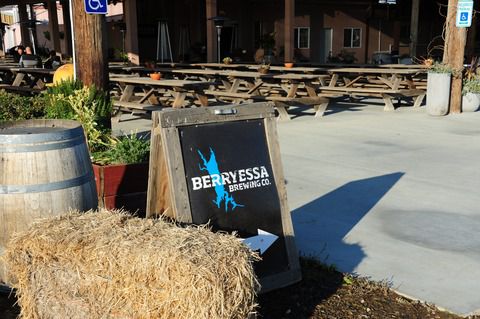 ナパからも近く田舎風テラス席が気持ちよいブリュワリー：Berryessa Brewing Co.
