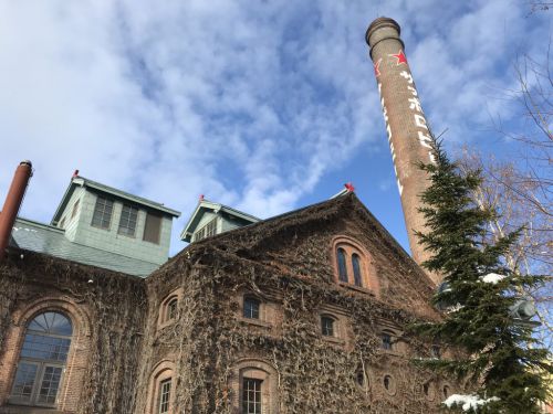 サッポロビール園「開拓使館」は明治の面影残る歴史的な建物。シンボル「ケッセルホール」は赤レンガの趣あるレストラン(札幌旅行記#12)