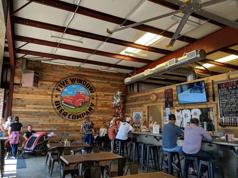 Lodiにあるピザが絶品なブリュワリー：Five Window Beer Co.