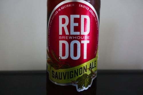 レッドドット「ソーヴィニヨン・エール」シンガポールのビールだけど味わえるクラフトだった。