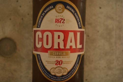 コーラル 夏に飲むのに最適な薄味のポルトガルのピルスナー。