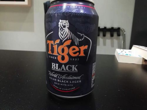タイガーブラック 暑い場所でガブ飲みしちゃうシンガポールの黒ビール。