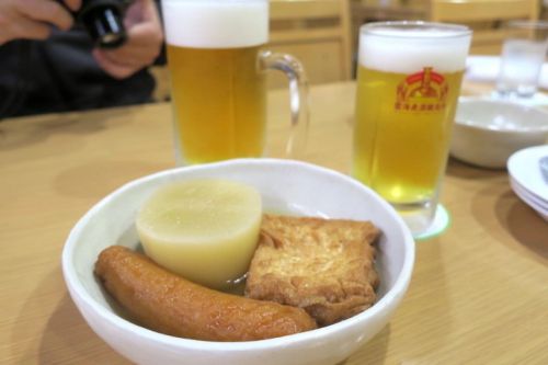 雲海酒造・酒泉の杜内「居酒屋てるは」で雲海麦酒で乾杯してきた。