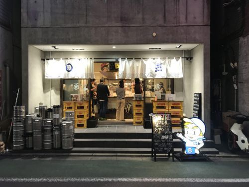 立ち飲みビールボーイ 中目黒|美味しい料理、居心地の良い店内、厳選された10種類のクラフトビールが飲める最高のビアバー