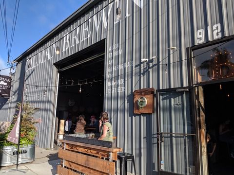 バークレーのパンクなライブハウスとベルジャン・ビール:Gilman Brewing Co.