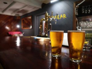 落ち着いた雰囲気のビアバー「BEEAR(ビーアー)」でまったりビール
