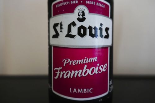 セントルイス「フランボワーズ」はワインのような見た目ですがクソ甘いフルーツビール。