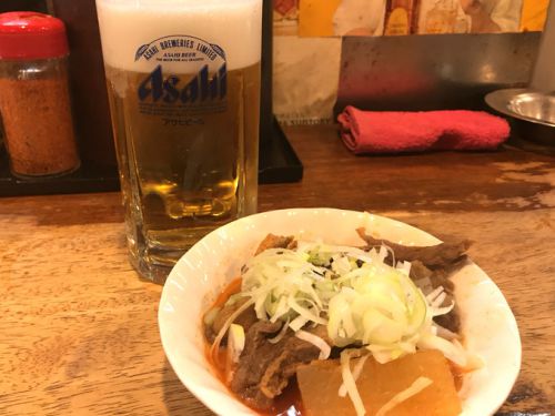 上野「たきおか」ビールとピリ辛牛煮込みでシャキっと朝酒！朝酒・昼酒もできるランドマーク立ち飲み